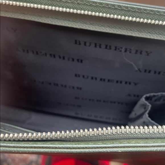 BURBERRY Zippered Clutch Leather Vintage Bag - Picture 12 of 16
